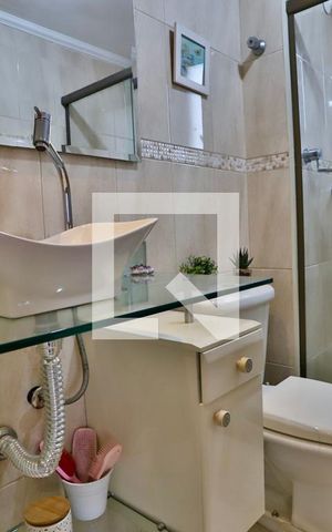 Apartamento à venda com 56m², 2 quartos e 1 vaga Apartamento à venda com 56m², 2 quartos e 1 vagaBanheiro