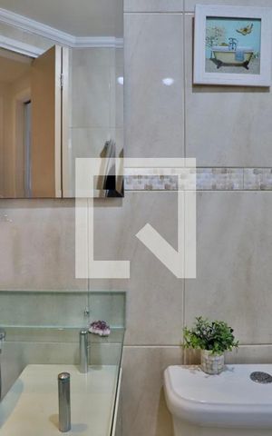 Apartamento à venda com 56m², 2 quartos e 1 vaga Apartamento à venda com 56m², 2 quartos e 1 vagaBanheiro