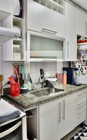 Apartamento à venda com 56m², 2 quartos e 1 vaga Apartamento à venda com 56m², 2 quartos e 1 vagaCozinha