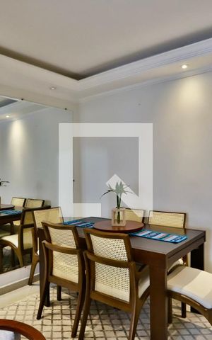 Apartamento à venda com 56m², 2 quartos e 1 vaga Apartamento à venda com 56m², 2 quartos e 1 vagaSala de Jantar