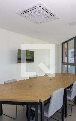 Studio à venda com 32m², 1 quarto e sem vaga Studio à venda com 32m², 1 quarto e sem vagaCo-worcking