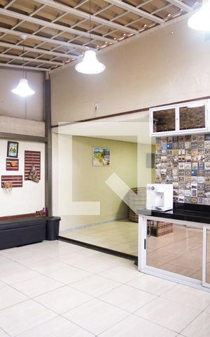 Casa à venda com 180m², 3 quartos e 5 vagas Casa à venda com 180m², 3 quartos e 5 vagasEspaço Gourmet