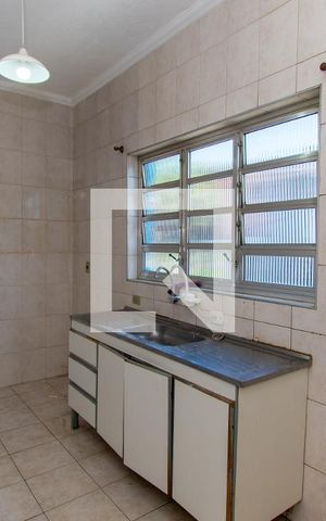 Casa para alugar com 100m², 2 quartos e 1 vaga Casa para alugar com 100m², 2 quartos e 1 vagaCozinha