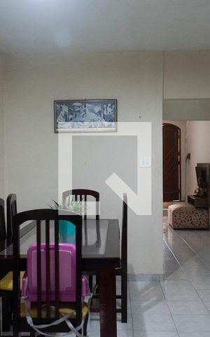 Casa à venda com 98m², 3 quartos e 1 vaga Casa à venda com 98m², 3 quartos e 1 vagaCopa