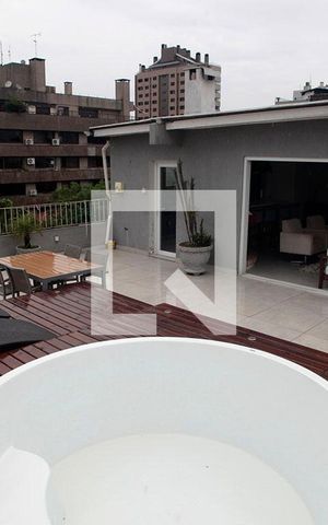 Apartamento à venda com 235m², 3 quartos e 2 vagasPiscina