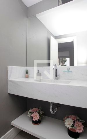 Apartamento à venda com 235m², 3 quartos e 2 vagasBanheiro 3