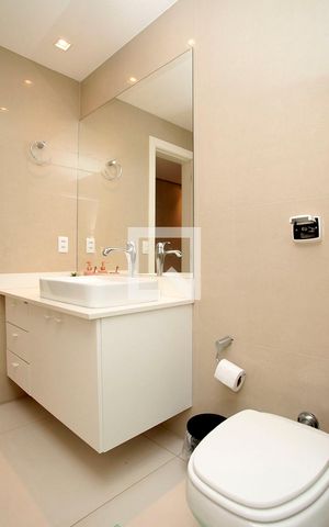 Apartamento à venda com 235m², 3 quartos e 2 vagasBanheiro 2