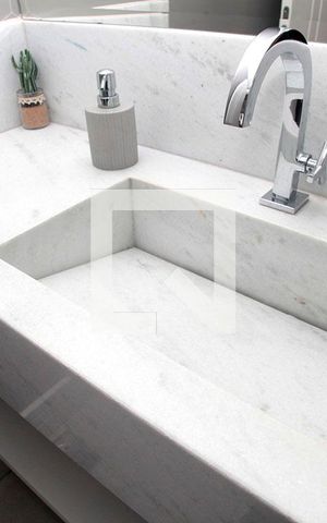 Apartamento à venda com 235m², 3 quartos e 2 vagasBanheiro 3