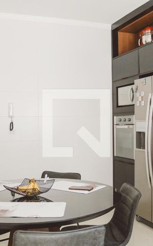Casa à venda com 174m², 3 quartos e 3 vagas Casa à venda com 174m², 3 quartos e 3 vagasCozinha