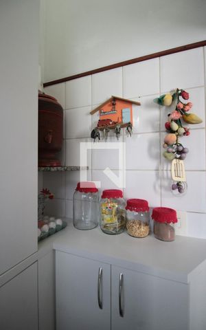 Casa à venda com 250m², 4 quartos e 2 vagasDespensa