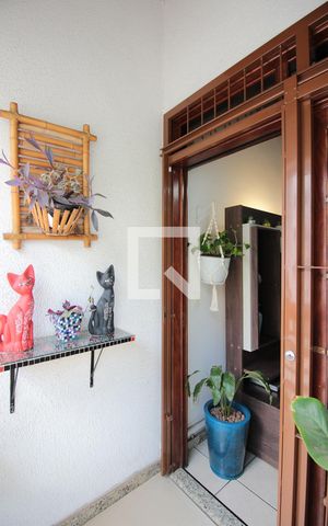 Casa à venda com 250m², 4 quartos e 2 vagasVaranda