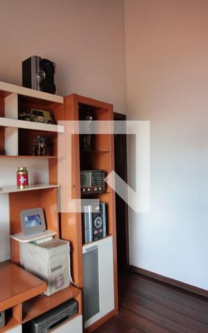 Casa à venda com 250m², 4 quartos e 2 vagasSala de TV