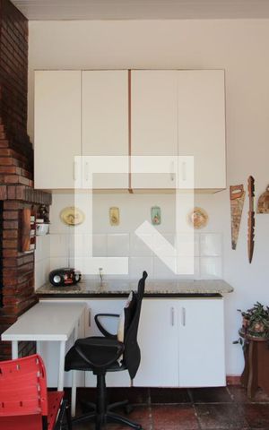 Casa à venda com 250m², 4 quartos e 2 vagasArea Gourmet