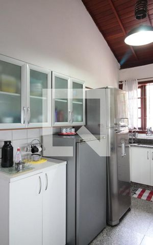 Casa à venda com 250m², 4 quartos e 2 vagasCozinha