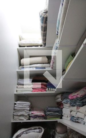 Casa à venda com 250m², 4 quartos e 2 vagasRoupeiro