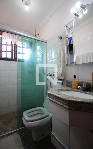 Casa à venda com 250m², 4 quartos e 2 vagasBanheiro Social