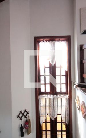 Casa à venda com 250m², 4 quartos e 2 vagasSala de TV