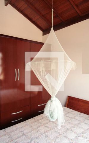 Casa à venda com 250m², 4 quartos e 2 vagasSuite