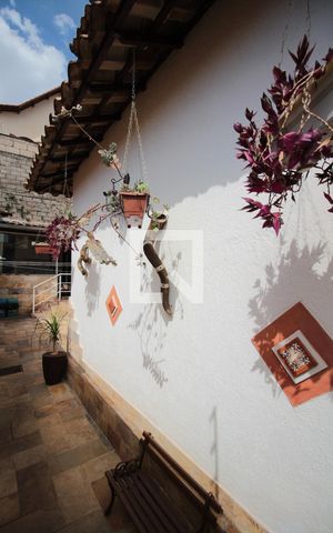 Casa à venda com 250m², 4 quartos e 2 vagasArea Externa