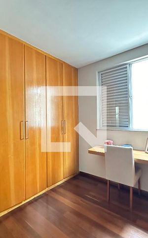 Apartamento à venda com 360m², 4 quartos e 2 vagas Apartamento à venda com 360m², 4 quartos e 2 vagasQuarto 1