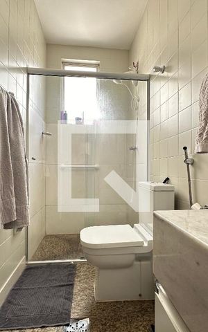 Apartamento à venda com 360m², 4 quartos e 2 vagas Apartamento à venda com 360m², 4 quartos e 2 vagasBanheiro 2