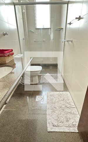 Apartamento à venda com 360m², 4 quartos e 2 vagas Apartamento à venda com 360m², 4 quartos e 2 vagasBanheiro 3