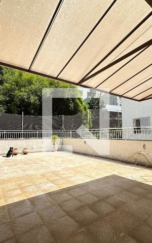 Apartamento à venda com 360m², 4 quartos e 2 vagas Apartamento à venda com 360m², 4 quartos e 2 vagasÁrea Externa