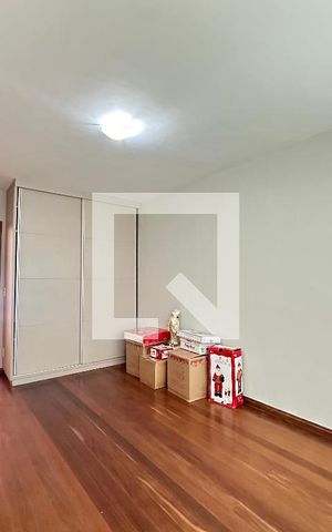 Apartamento à venda com 360m², 4 quartos e 2 vagas Apartamento à venda com 360m², 4 quartos e 2 vagasQuarto 4