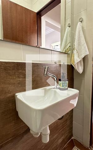 Apartamento à venda com 360m², 4 quartos e 2 vagas Apartamento à venda com 360m², 4 quartos e 2 vagasLavabo