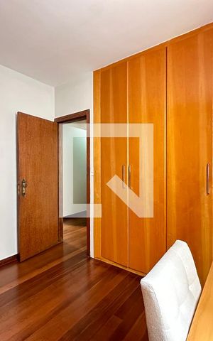 Apartamento à venda com 360m², 4 quartos e 2 vagas Apartamento à venda com 360m², 4 quartos e 2 vagasQuarto 1
