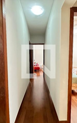 Apartamento à venda com 360m², 4 quartos e 2 vagas Apartamento à venda com 360m², 4 quartos e 2 vagasCorredor