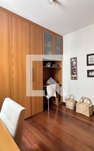 Apartamento à venda com 360m², 4 quartos e 2 vagas Apartamento à venda com 360m², 4 quartos e 2 vagasQuarto 1