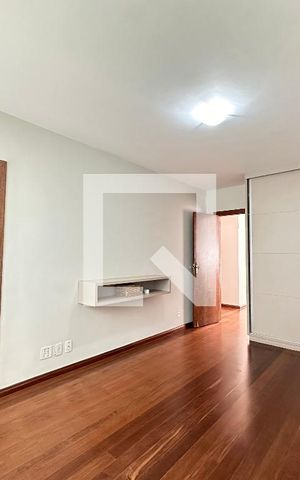 Apartamento à venda com 360m², 4 quartos e 2 vagas Apartamento à venda com 360m², 4 quartos e 2 vagasQuarto 4