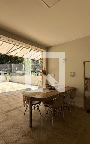 Apartamento à venda com 360m², 4 quartos e 2 vagas Apartamento à venda com 360m², 4 quartos e 2 vagasÁrea Externa