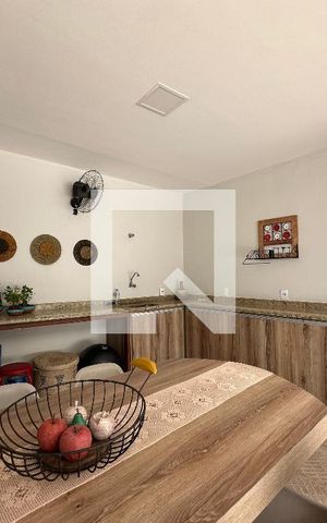 Apartamento à venda com 360m², 4 quartos e 2 vagas Apartamento à venda com 360m², 4 quartos e 2 vagasÁrea Externa