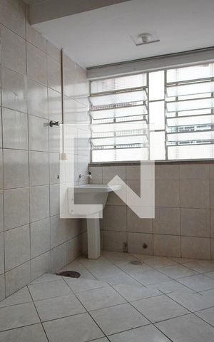 Apartamento para alugar com 60m², 2 quartos e sem vagaCozinha 