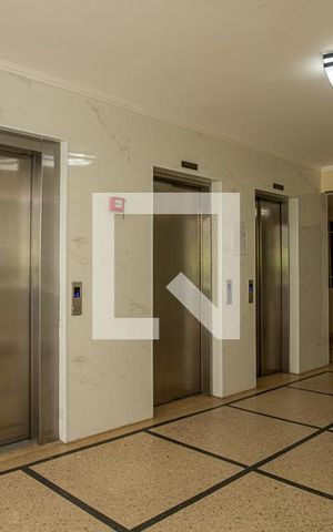 Apartamento para alugar com 82m², 2 quartos e 1 vaga Apartamento para alugar com 82m², 2 quartos e 1 vagaÁrea comum - Elevadores
