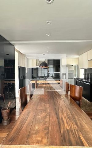 Apartamento à venda com 350m², 4 quartos e 4 vagas Apartamento à venda com 350m², 4 quartos e 4 vagasSala de Jantar