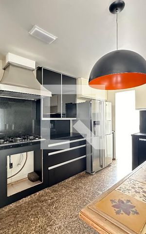 Apartamento à venda com 350m², 4 quartos e 4 vagas Apartamento à venda com 350m², 4 quartos e 4 vagasCozinha