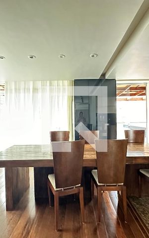 Apartamento à venda com 350m², 4 quartos e 4 vagas Apartamento à venda com 350m², 4 quartos e 4 vagasSala de Jantar