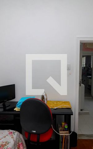 Apartamento à venda com 290m², 4 quartos e 1 vaga Apartamento à venda com 290m², 4 quartos e 1 vagaQuarto de Serviço 1