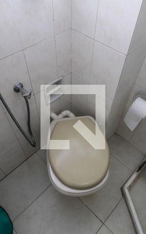 Apartamento à venda com 290m², 4 quartos e 1 vaga Apartamento à venda com 290m², 4 quartos e 1 vagaBanheiro de Serviço