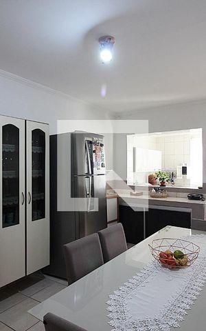Casa à venda com 261m², 4 quartos e 2 vagasCopa Cozinha  Casa 2 