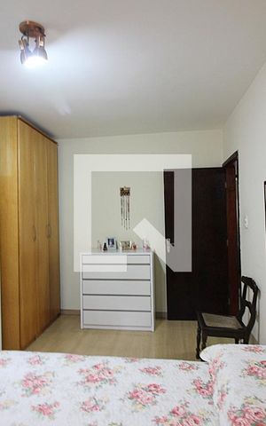 Casa à venda com 261m², 4 quartos e 2 vagasQuarto 1 Casa 2 