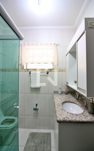 Casa à venda com 261m², 4 quartos e 2 vagasBanheiro Social Casa 2 