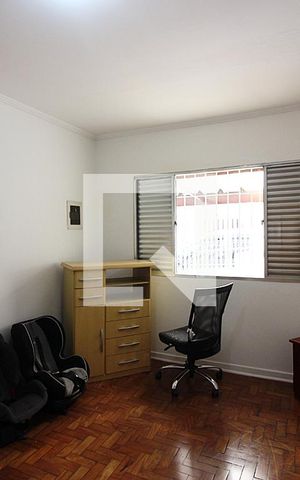 Casa à venda com 261m², 4 quartos e 2 vagasQuarto 1