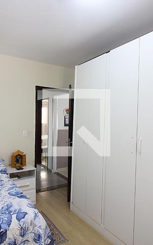 Casa à venda com 261m², 4 quartos e 2 vagasQuarto 2 Casa 2 
