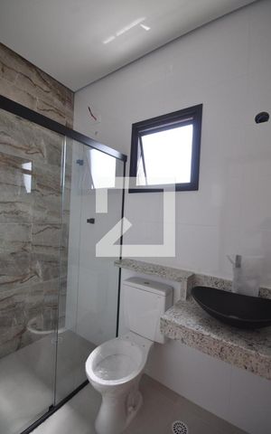 Casa à venda com 110m², 3 quartos e 3 vagasBanheiro da Suíte 3