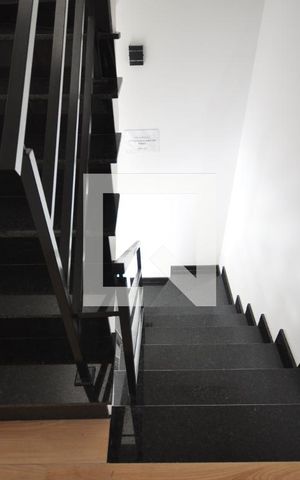 Casa à venda com 110m², 3 quartos e 3 vagasEscada