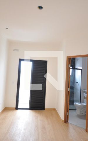 Casa à venda com 110m², 3 quartos e 3 vagasSuíte 1